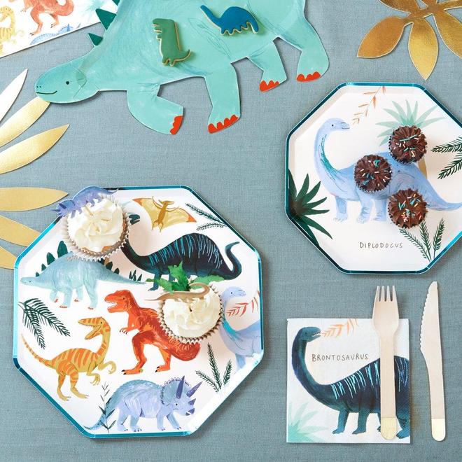 DINOSAUR KINGDOM LARGE PLATES