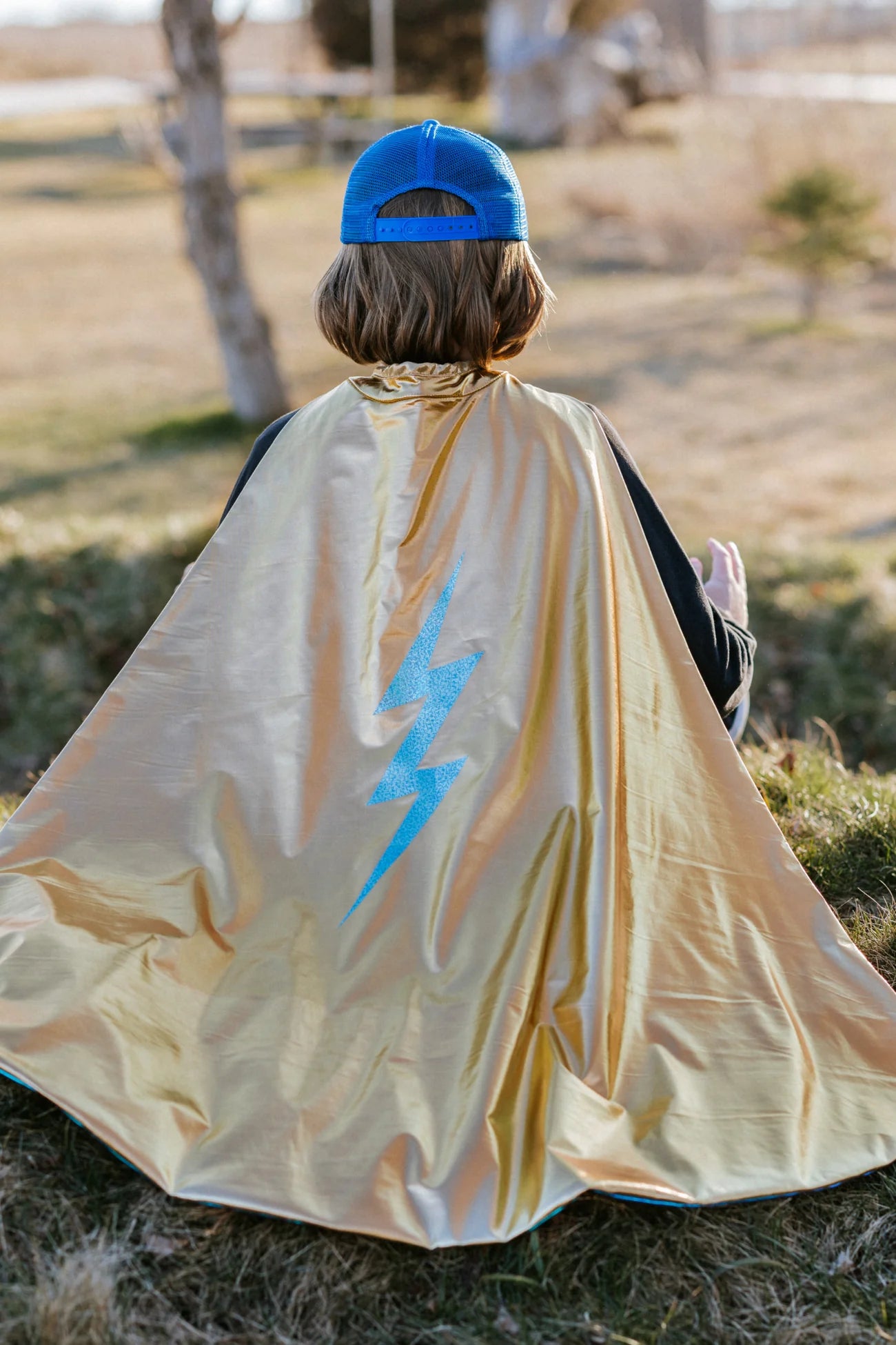 BLUE LIGHTNING HOLO REVERSIBLE CAPE