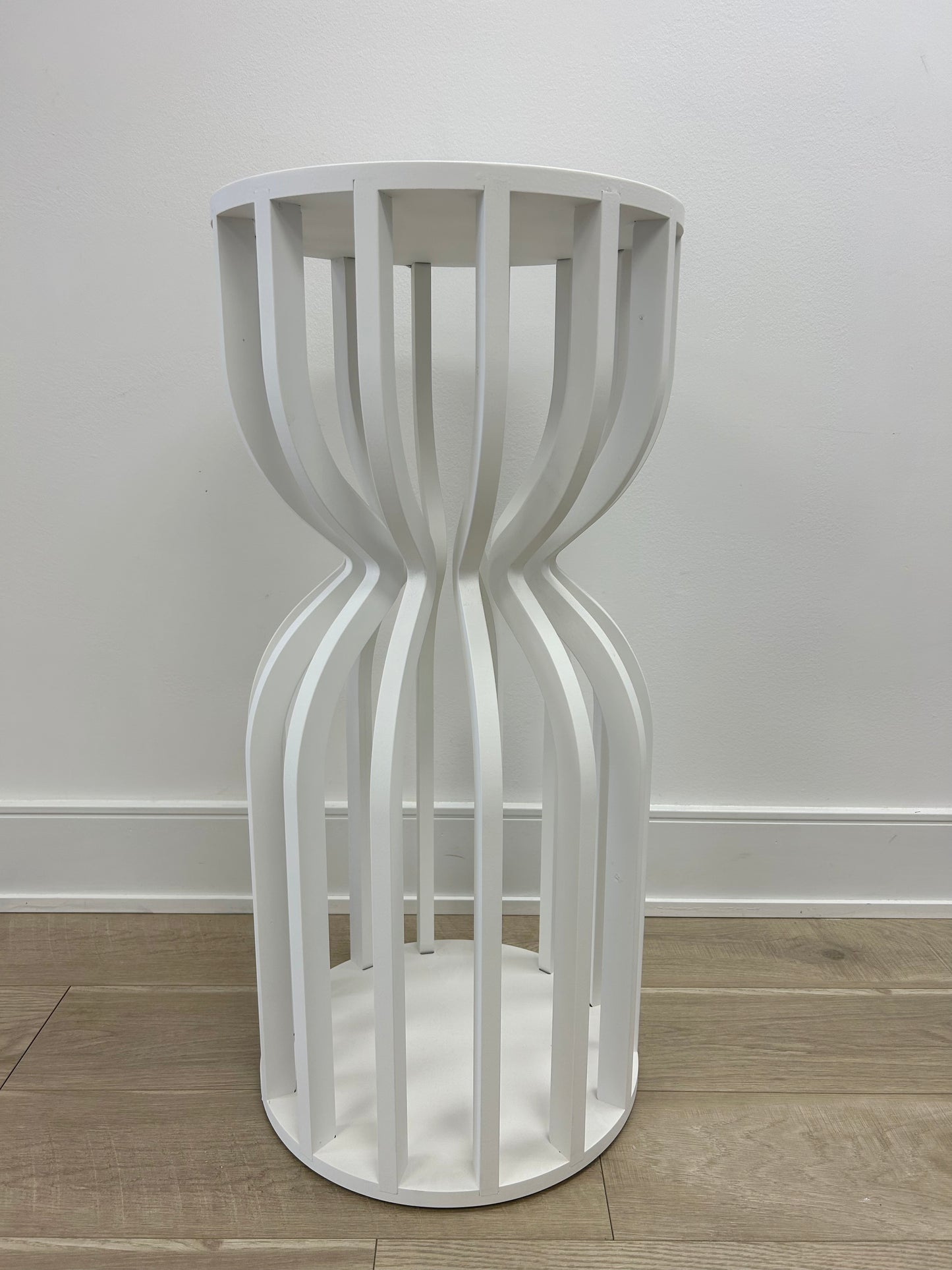 CURVED PLINTH RENTAL