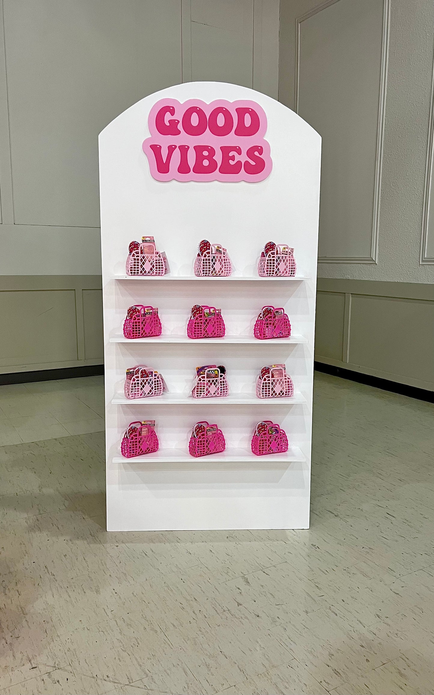 FAVOUR WALL RENTAL