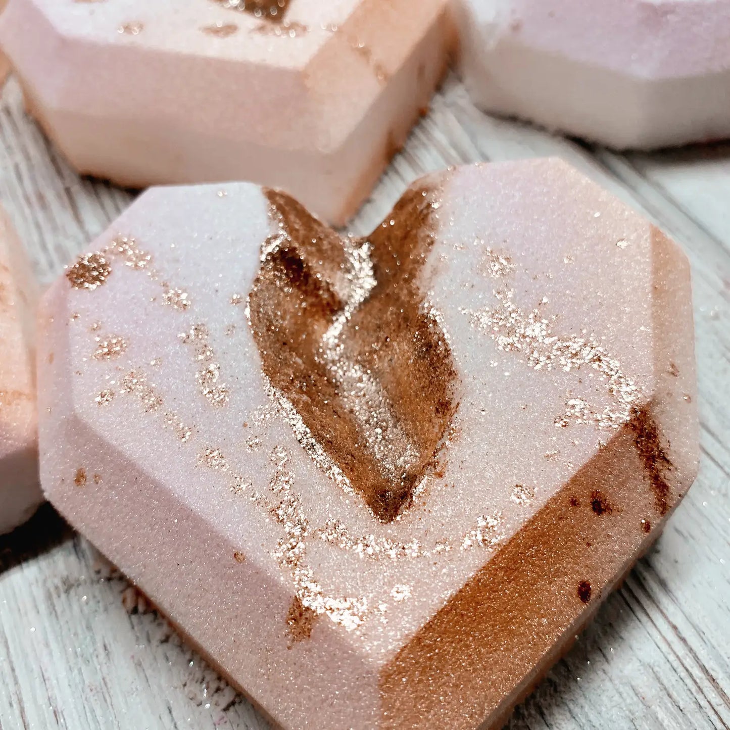 HEART OF GOLD BATH BOMB