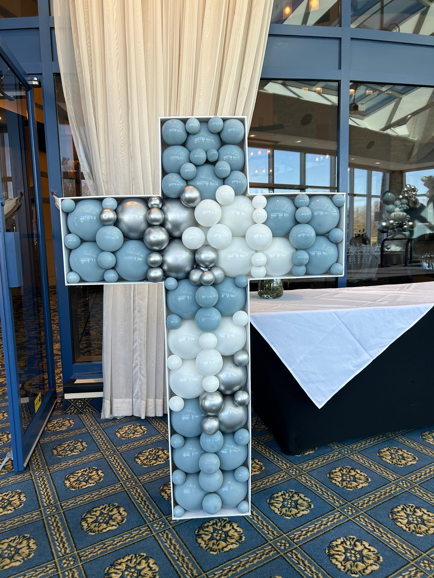 CROSS BALLOON MOSAIC